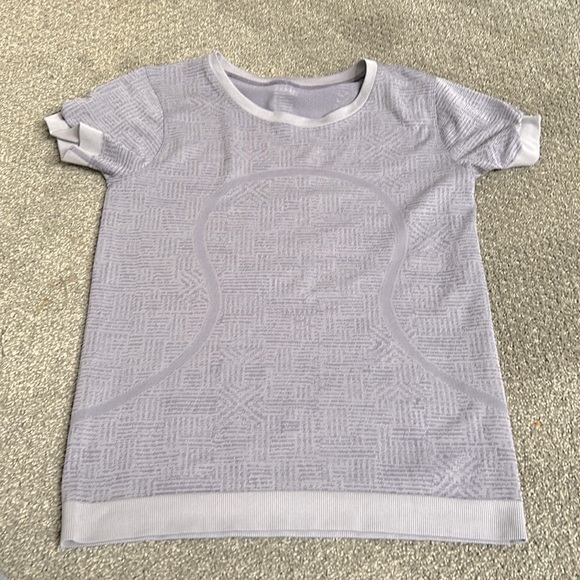 lululemon athletica Tops - Swiftly short sleeve medium